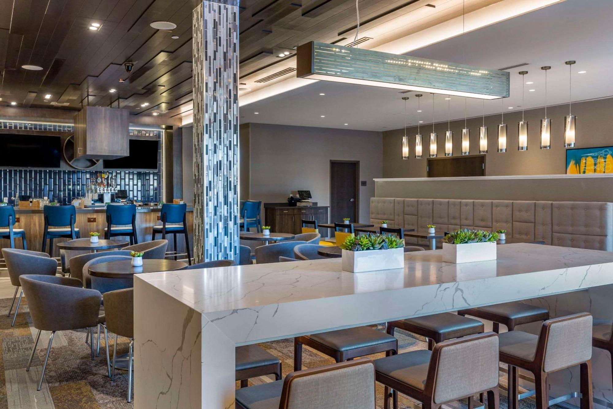 Cambria Hotel Manchester South Windsor Exteriér fotografie