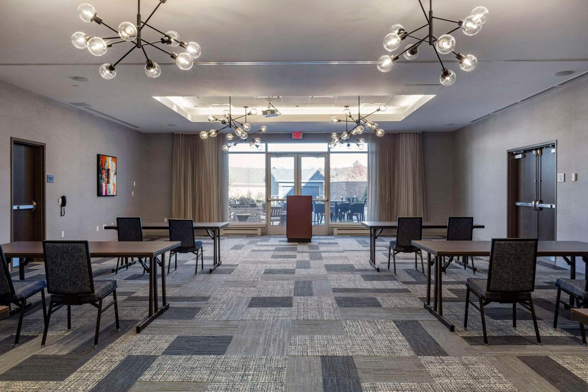 Cambria Hotel Manchester South Windsor Exteriér fotografie